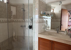 1x Alameda Poeta de la Rivera, Chorrillos, 5 Habitaciones Habitaciones,5 BathroomsBathrooms,Casa,Venta,Alameda Poeta de la Rivera,0,C-1057
