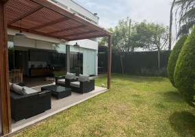 1x Alameda Hernando de lavalle, Chorrillos, 5 Habitaciones Habitaciones,5.5 BathroomsBathrooms,Casa en Condominio,Venta,Alameda Hernando de lavalle,0,C-1063